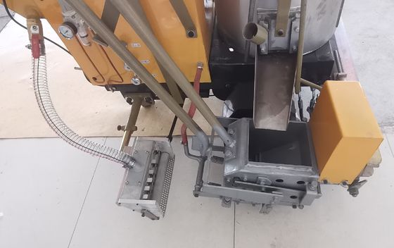 Máquina de marcado de líneas de carretera termoplástica con accionamiento a batería para marcado convexo