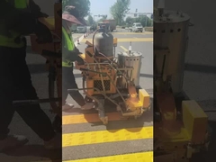 Máquina de marcado de líneas de carreteras convexas con rayas termoplásticas